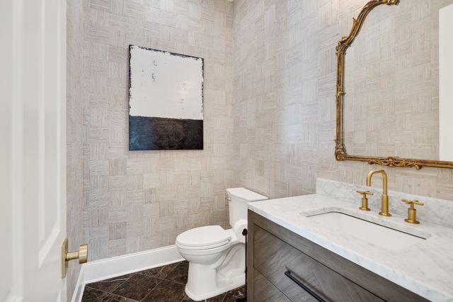 135 Windy City Rd, Jackson, TN 38305