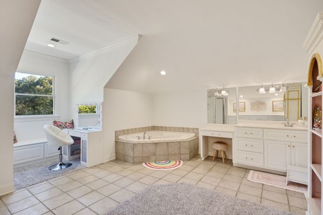 135 Windy City Rd, Jackson, TN 38305