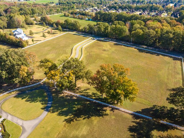 135 Windy City Rd, Jackson, TN 38305