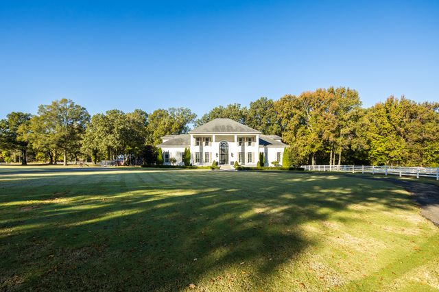 135 Windy City Rd, Jackson, TN 38305