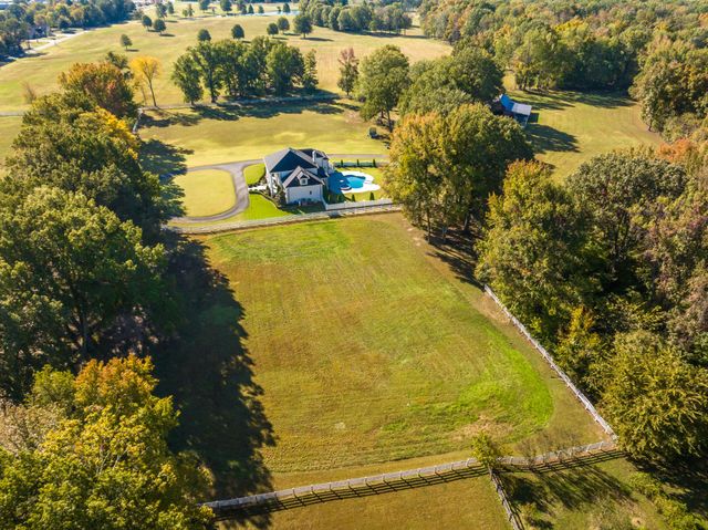 135 Windy City Rd, Jackson, TN 38305