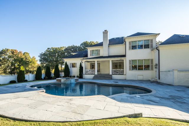 135 Windy City Rd, Jackson, TN 38305