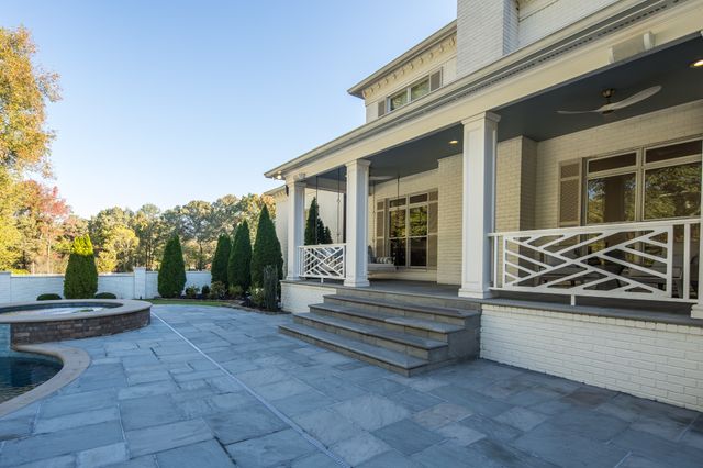 135 Windy City Rd, Jackson, TN 38305