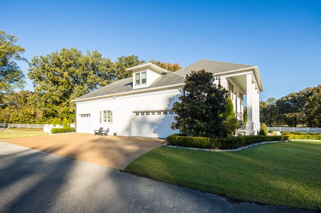 135 Windy City Rd, Jackson, TN 38305