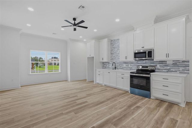 1808 Charles Drive, Lake Charles, LA 70605