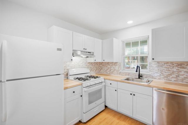 36320 Park Place Drive, Sterling Heights, MI 48310