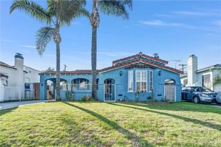 9807 S Denker, Los Angeles, CA 90047
