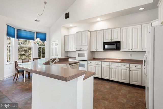 150 MIRAGE BLVD, Barnegat, NJ 08005