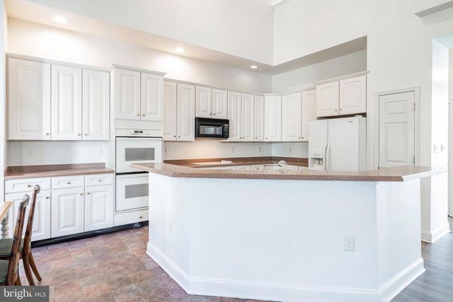 150 MIRAGE BLVD, Barnegat, NJ 08005