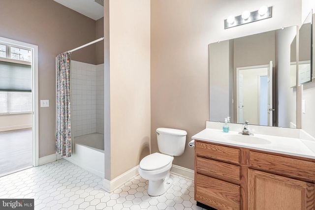 150 MIRAGE BLVD, Barnegat, NJ 08005