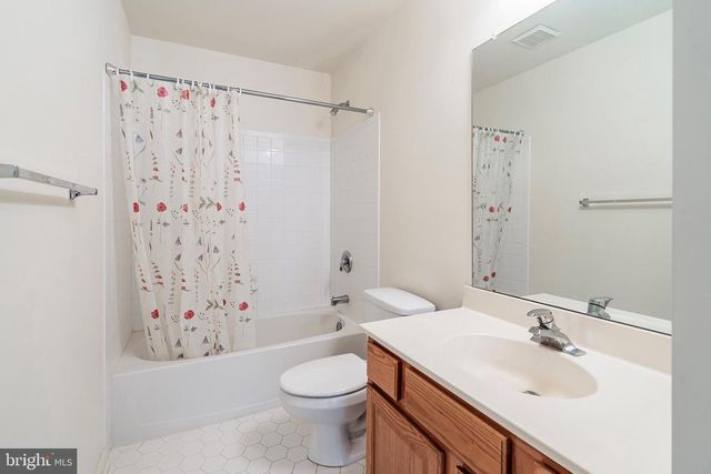 150 MIRAGE BLVD, Barnegat, NJ 08005