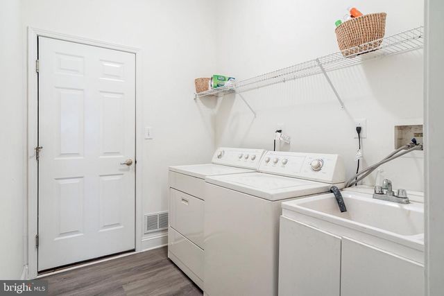 150 MIRAGE BLVD, Barnegat, NJ 08005