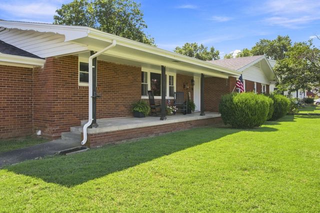 226 N Hampton Avenue, Republic, MO 65738