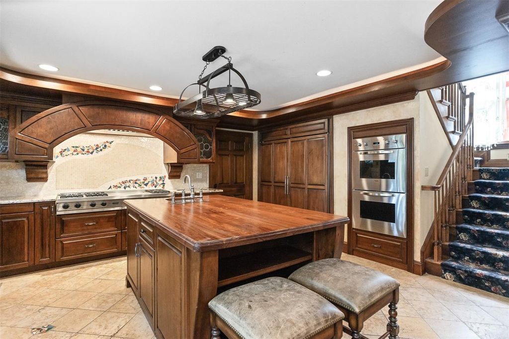 Image 27 of property listing at 2124 LAURENCE DRIVE, Clearwater, FL 33764