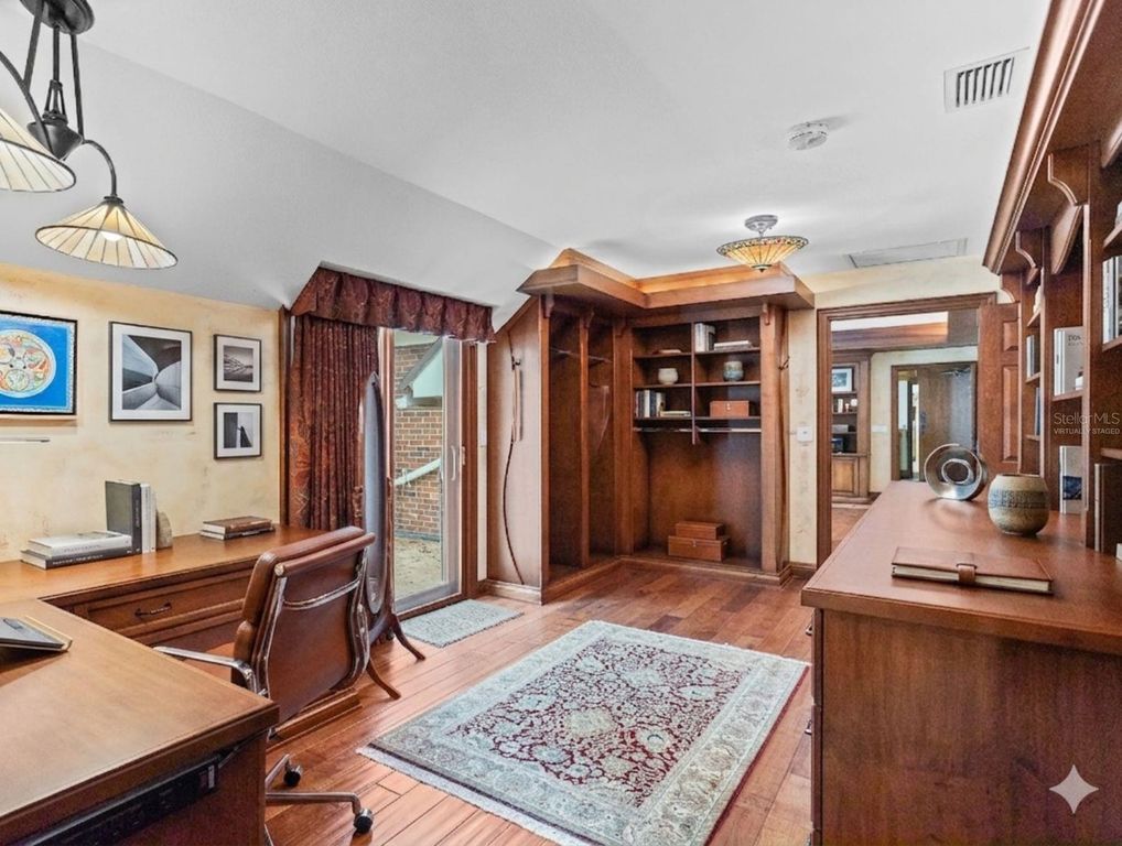 Image 47 of property listing at 2124 LAURENCE DRIVE, Clearwater, FL 33764