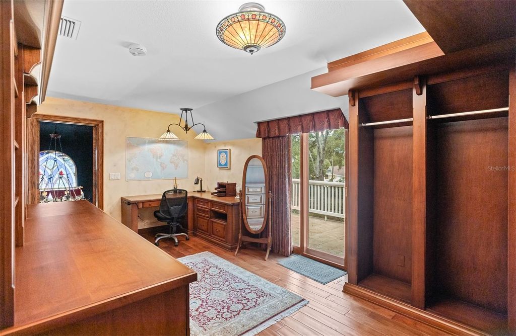 Image 49 of property listing at 2124 LAURENCE DRIVE, Clearwater, FL 33764
