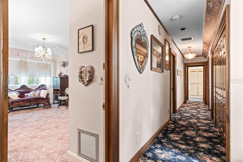 Image 59 of property listing at 2124 LAURENCE DRIVE, Clearwater, FL 33764