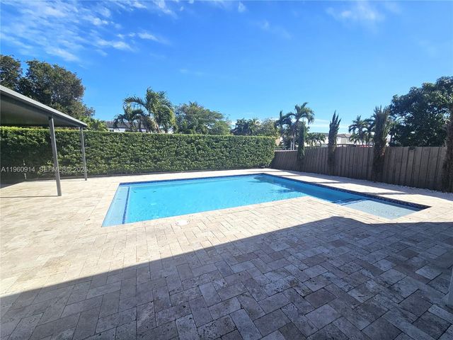 7301 SW 159th Ave 1, Miami, FL 33193