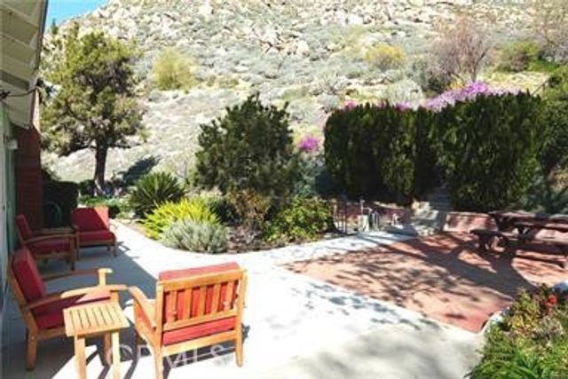 2530 Thayer Court, Riverside, CA 92507