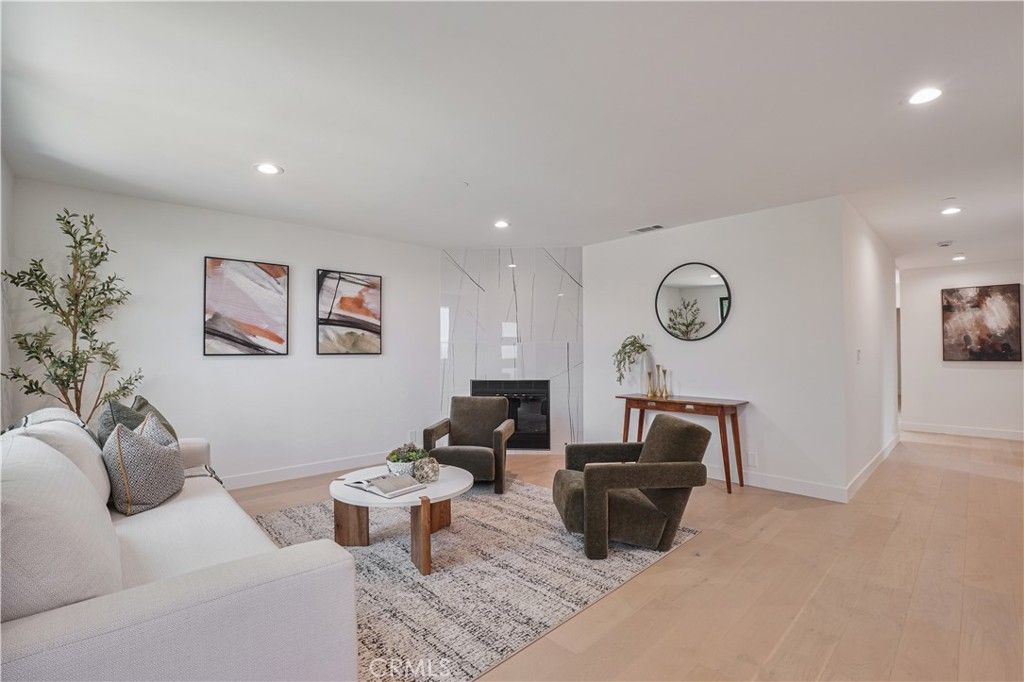 3560 Lavell, Los Angeles, CA 90065