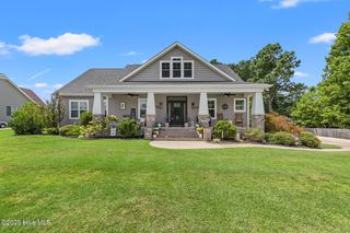 102 Rollingwood Drive, New Bern, NC 28562