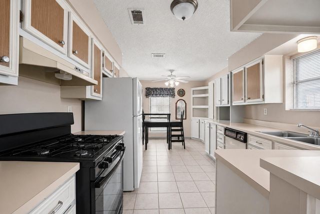 1318 2nd Street, League City, TX 77573