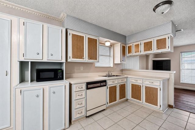 1318 2nd Street, League City, TX 77573