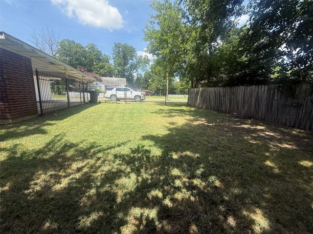 600 & 602 Cedar Street, Bonham, TX 75418