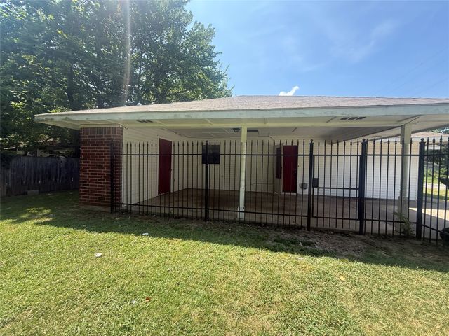 600 & 602 Cedar Street, Bonham, TX 75418