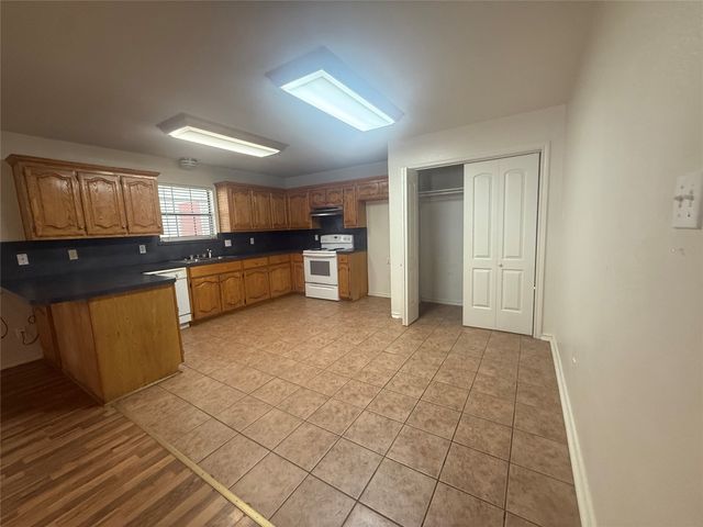 600 & 602 Cedar Street, Bonham, TX 75418