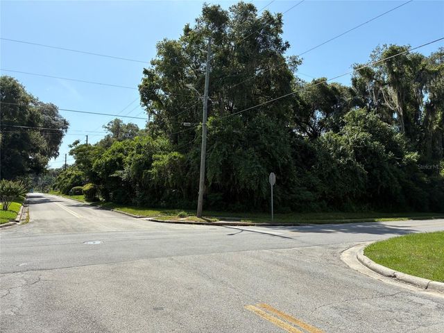 401 S KENTUCKY AVENUE, Deland, FL 32724