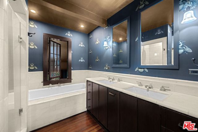 1922 N Sycamore Avenue, Los Angeles, CA 90068