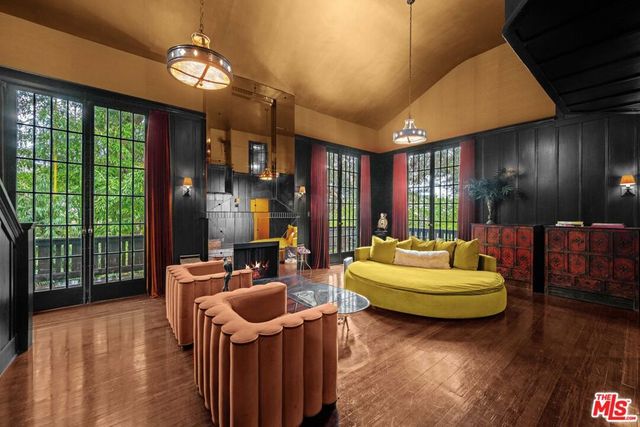 1922 N Sycamore Avenue, Los Angeles, CA 90068