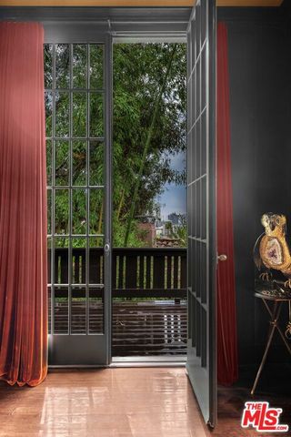 1922 N Sycamore Avenue, Los Angeles, CA 90068