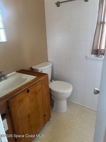 108 E Avenue D E, Melbourne, FL 32901