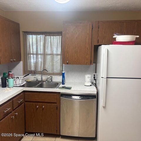 108 E Avenue D E, Melbourne, FL 32901