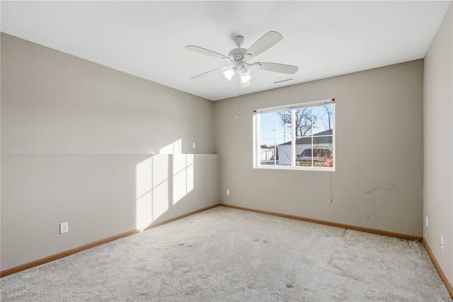 6410 Creekside Drive NE 2, Cedar Rapids, IA 52402