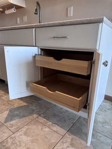 6410 Creekside Drive NE 2, Cedar Rapids, IA 52402