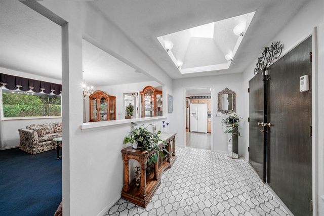 353 W Ellery Way, Fresno, CA 93704