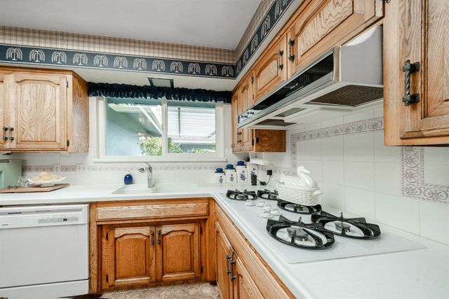 353 W Ellery Way, Fresno, CA 93704