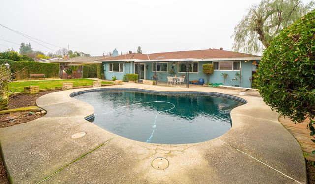 353 W Ellery Way, Fresno, CA 93704