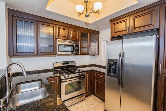 230 East Flamingo Road 122, Las Vegas, NV 89169