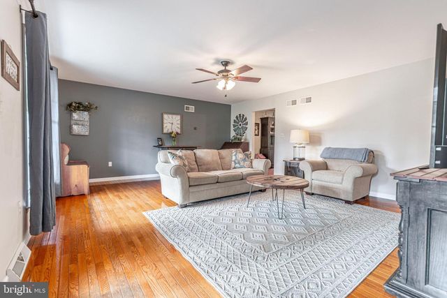 255 HEDGEWICK LN, Wrightsville, PA 17368
