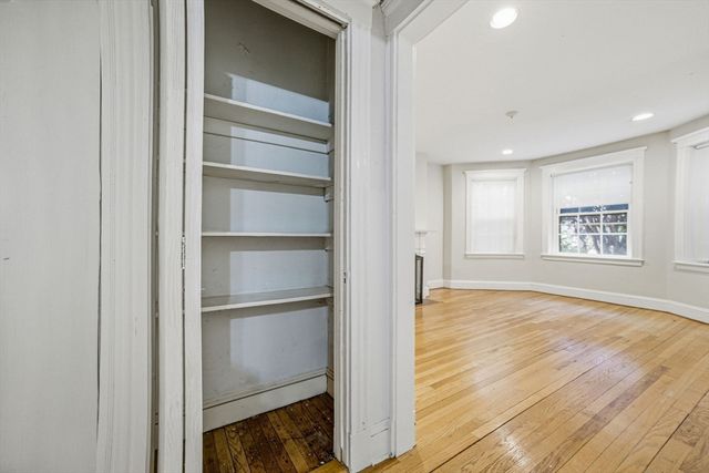 43 Linnaean 1, Cambridge, MA 02138