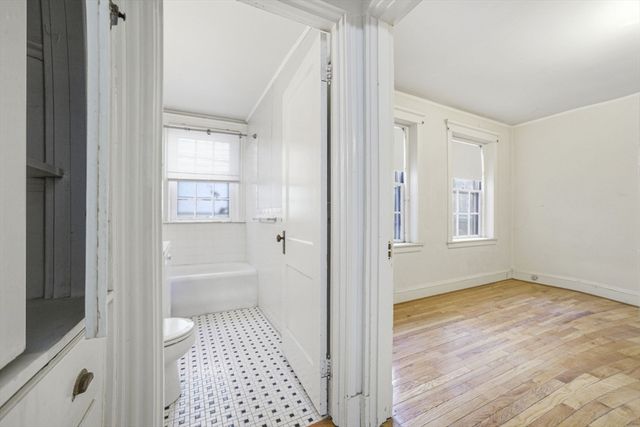 43 Linnaean 1, Cambridge, MA 02138