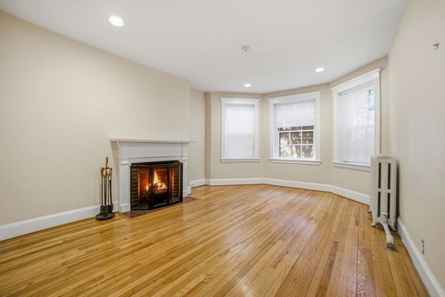 43 Linnaean 1, Cambridge, MA 02138