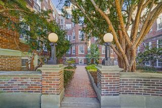 43 Linnaean 1, Cambridge, MA 02138