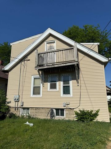 3843 N 28th STREET, Milwaukee, WI 53216