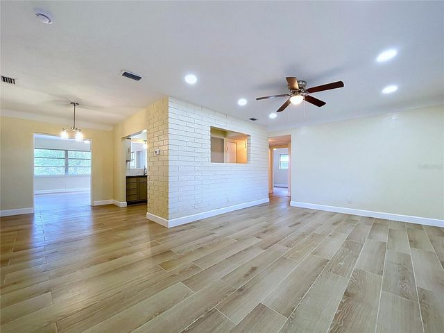 9813 51ST AVENUE N, St Petersburg, FL 33708