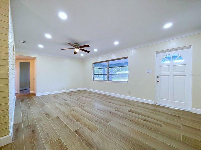 9813 51ST AVENUE N, St Petersburg, FL 33708